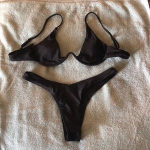 V underwire bikini set